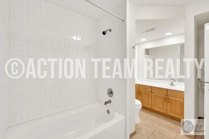 2430 S Elizabeth St #1 — Photo 14