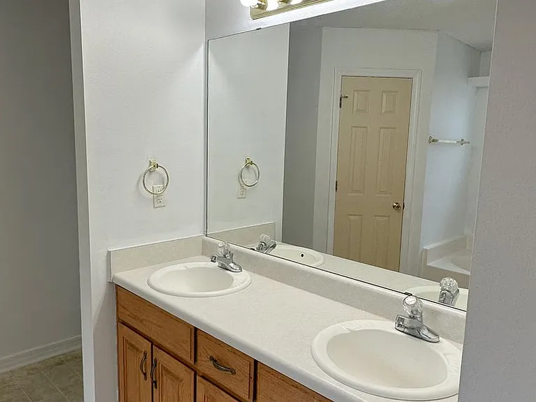 2634 Hidden Estates Cir — Photo 9