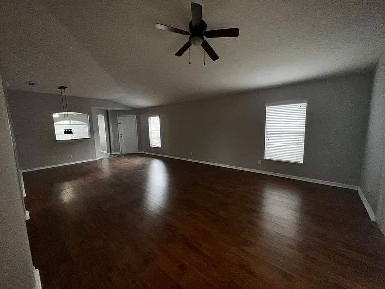 2620 Regency Oak Ln — Photo 12