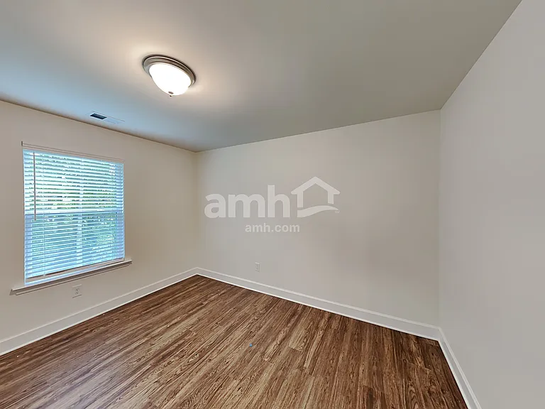 5035 Hudson Valley Dr — Photo 29
