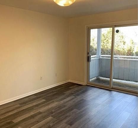 4th image of 23934 Oak Park Dr Floor 2