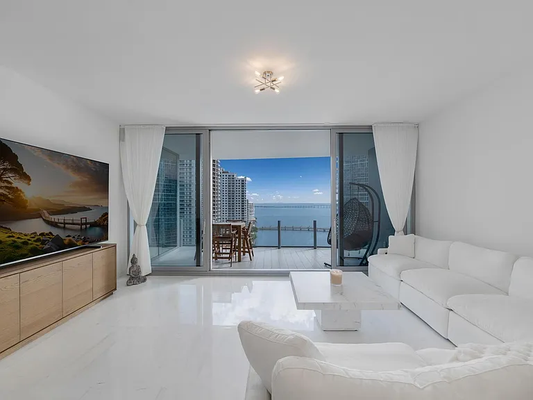 300 Biscayne Boulevard Way #1804 — Photo 1