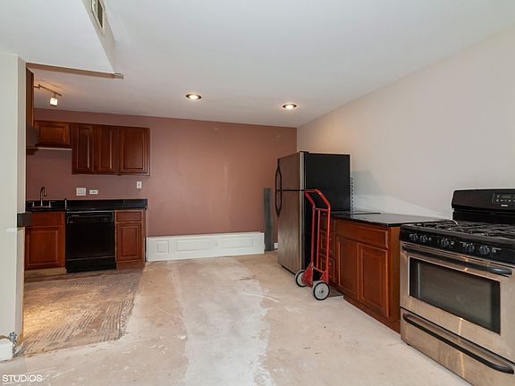 3rd image of 3B Kingery Quarter APT 105