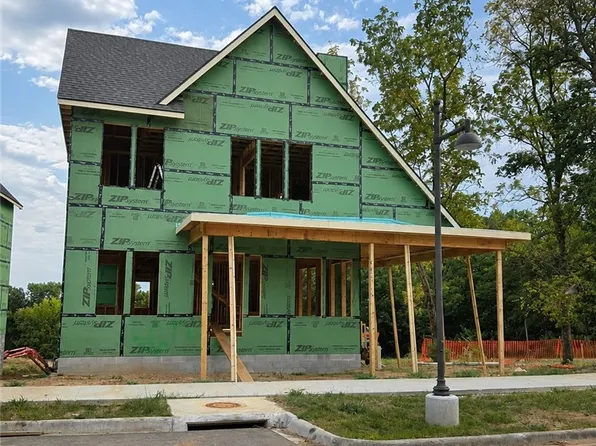 2310 W Markham, Fayetteville, AR 72701