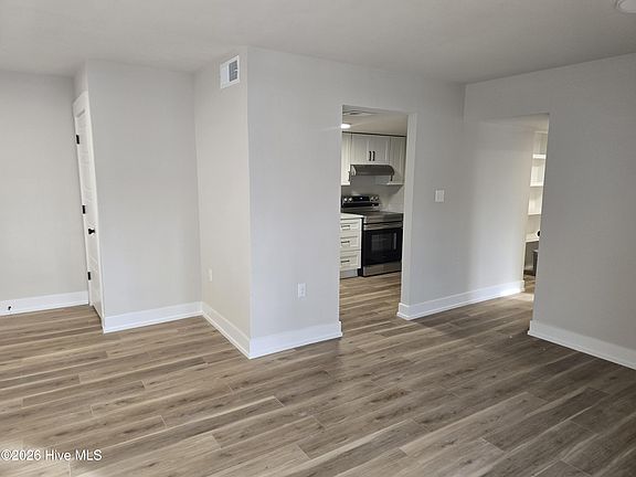 5th image of 500 Umstead Drive Unit 306