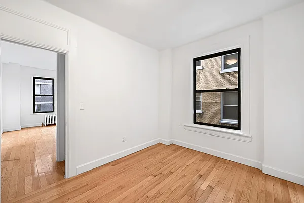 Rented by Cooper & Cooper Real Estate | media 18