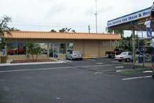1st image of 2105 Tamiami Trl