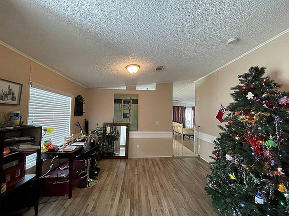 3rd image of 14359 Nieves Cir