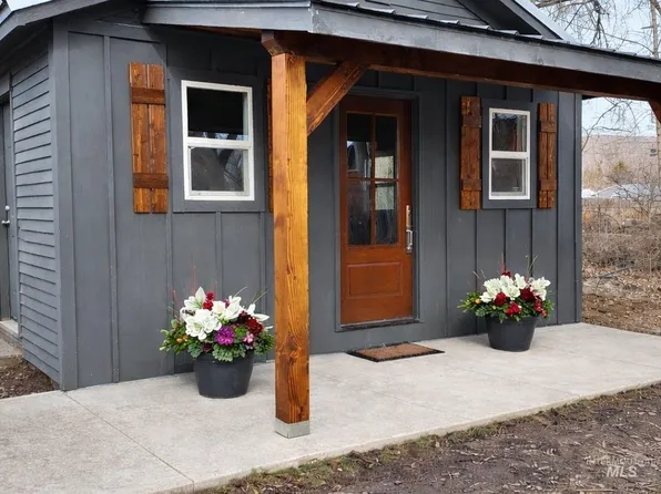1012 E Main St, Weiser, ID 83672