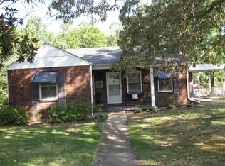 1136 Hermitage Dr, Florence, AL 35630