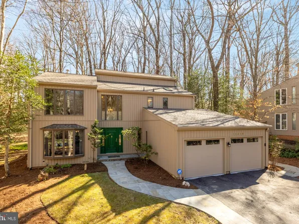 10419 Crossing Creek Rd, Rockville, MD 20854