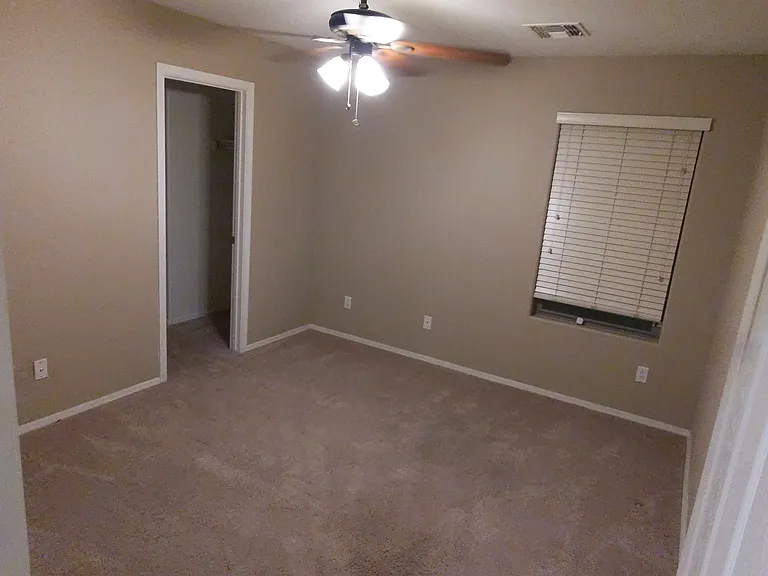 906 E Desert Rose Trl — Photo 13