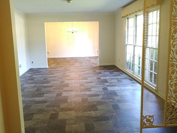 Front Entrance (Foyer, LV Rm & Dining Rm)