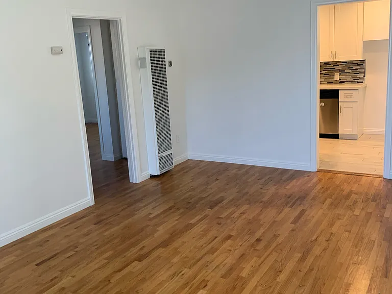 2929 K St — Photo 11