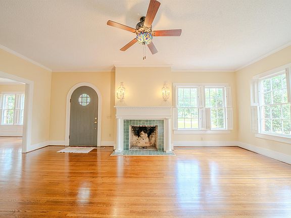 4th image of 268 S Park Ave