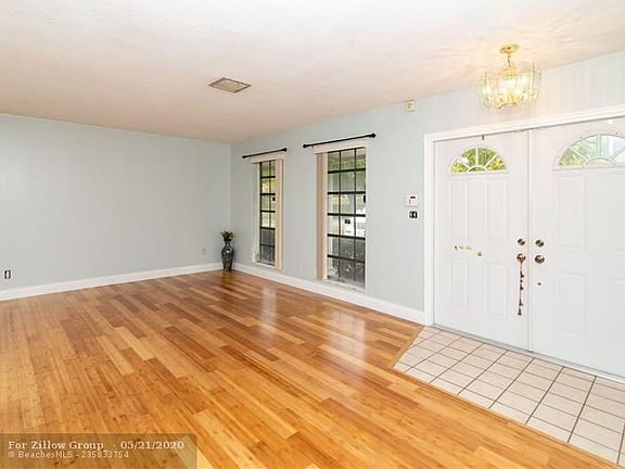 4th image of 4101 Washington St