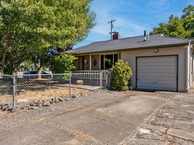 611 Hawthorne Lane, Willits, CA, 95490