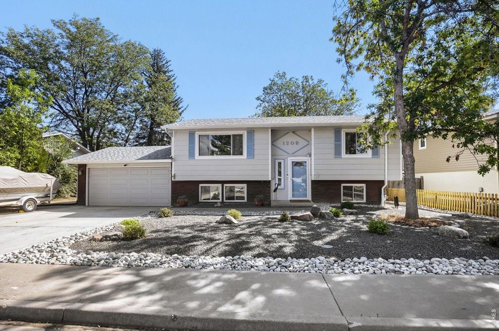 1208 Juliana Dr