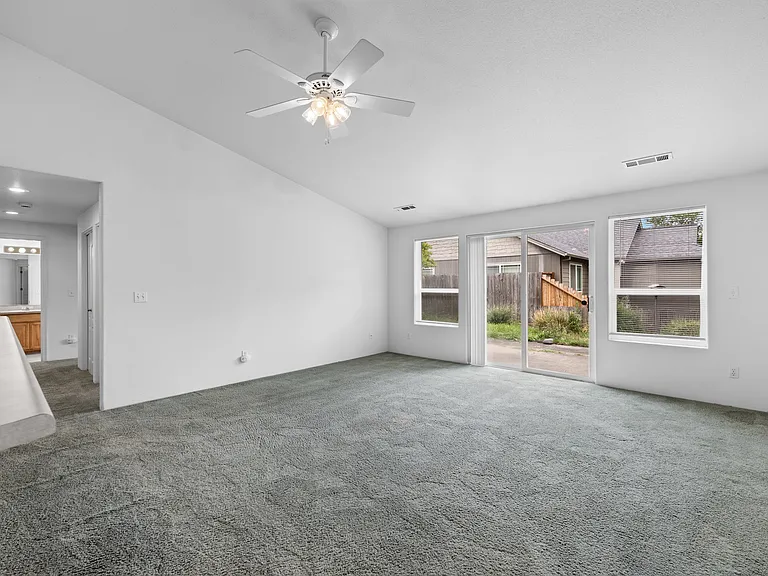 621 Shadow Wood Dr — Photo 10