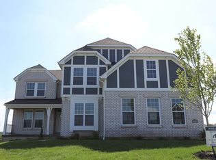 1890 Woodgrove Dr, Springboro, OH 45066