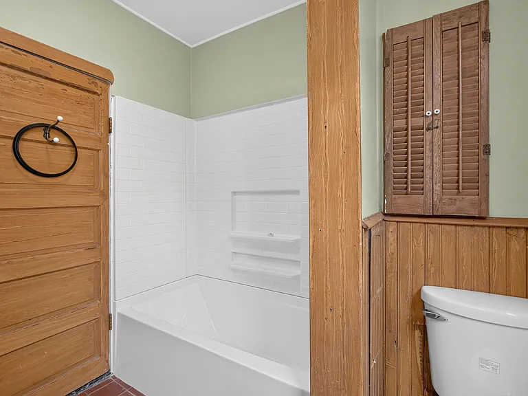 4051 Ludlow St — Photo 17