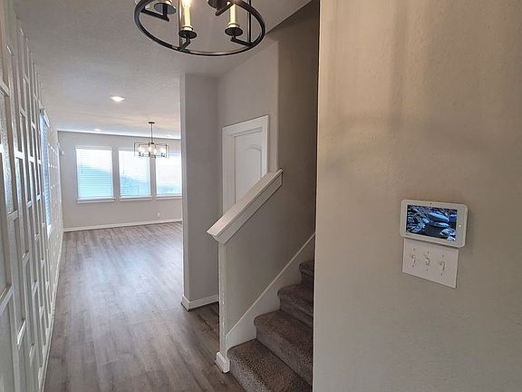 3rd image of 10339-1 Ida Garden Way