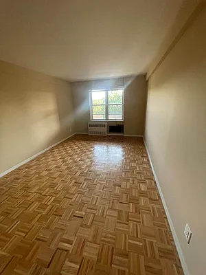 Rented by Queens Apartments Realty LLC | media 4