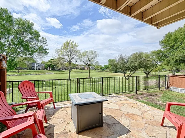2936 Woodcroft Cir, Carrollton, TX 75006