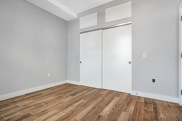 Rented by Anchor Associates | media 18