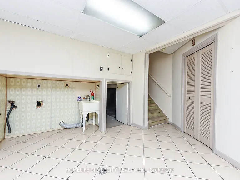 7378 Bybrook Dr — Photo 45