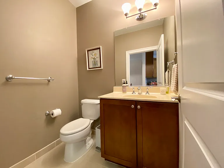 1041 Bolling Ave — Photo 7