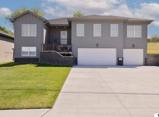 513 13th Ave, Plattsmouth, NE 68048