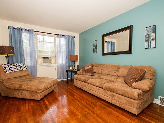 5th image of 219 S 29th St #15