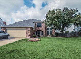 6335 Knoll Ridge Dr, Dallas, TX 75249