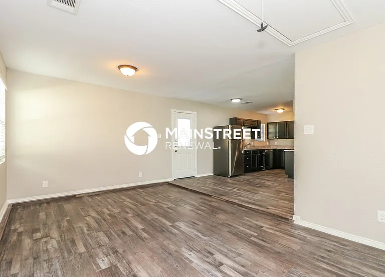 106 Fannin Dr — Photo 6