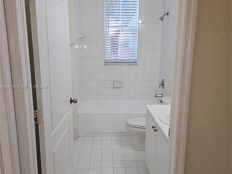 1543 SE 25th St #100 — Photo 11