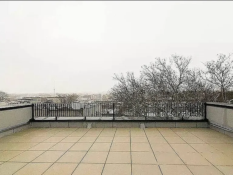 467 Monroe St #2F — Photo 7