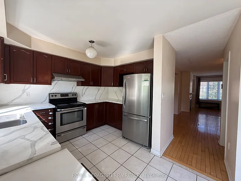 80 Acorn Pl #16 — Photo 19