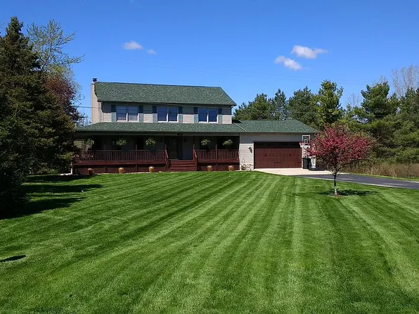 1710 Pug Rd, Saint Clair, MI 48079