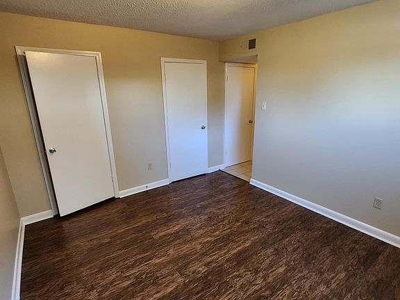 5th image of 112 Glenn St APT C