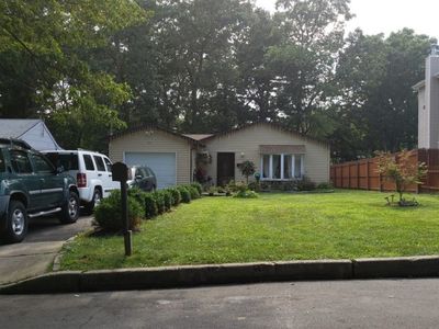 63 10th Ave, Huntington Station, NY, 11746