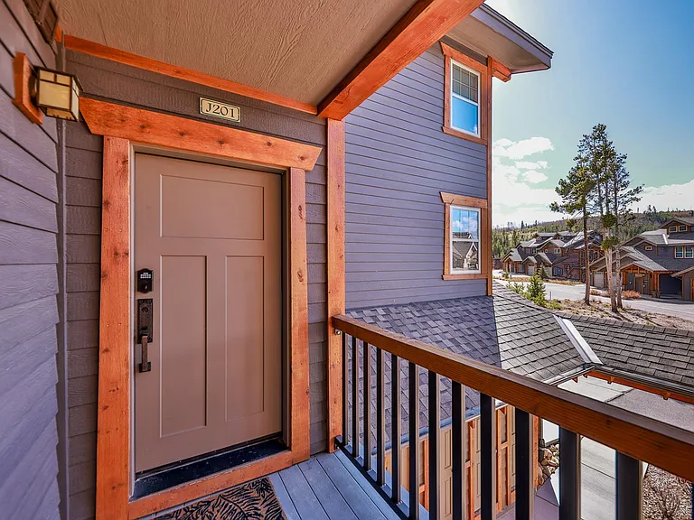 250 Cozens Pointe Cir #J-201 — Photo 2