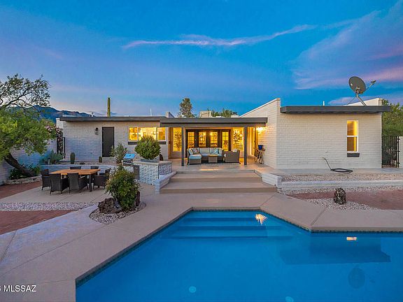 3rd image of 3539 N Sierra Madre Dr
