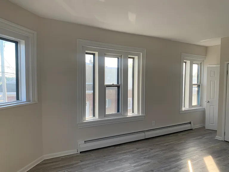 2401 W 2nd St #2 — Photo 7