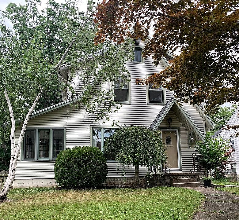 1st image of 1747 Hollywood St NE