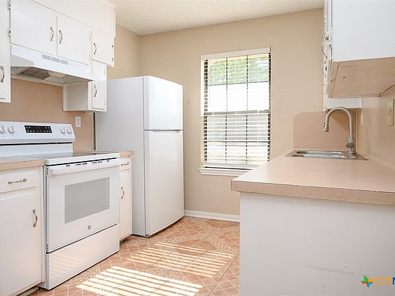 4th image of 3111 Panhandle Dr