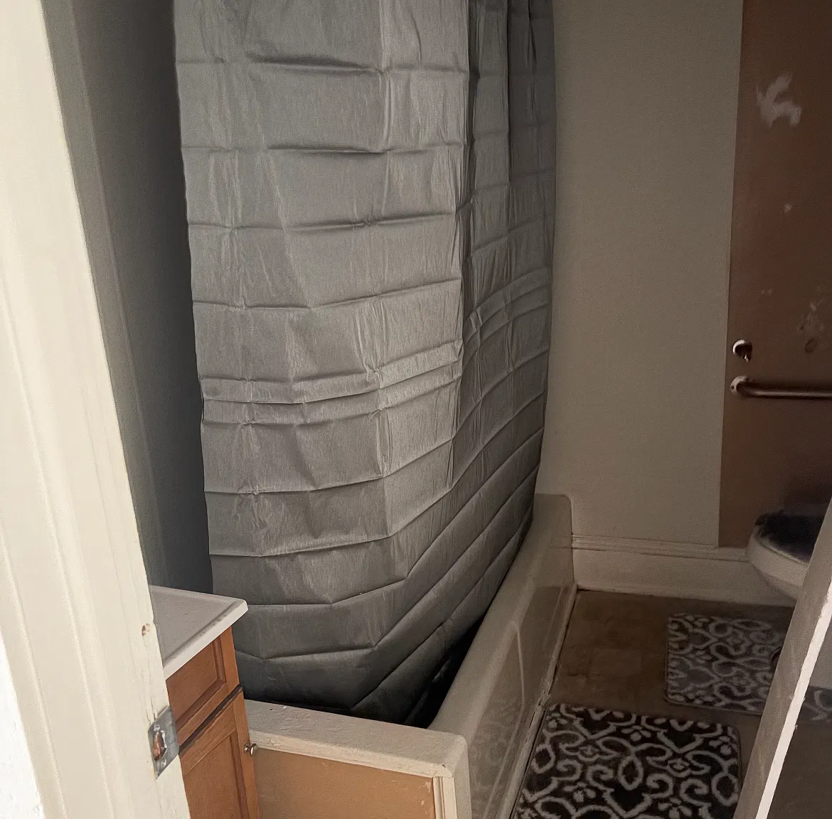 3 bed, 864 sqft, $752 — Photo 3