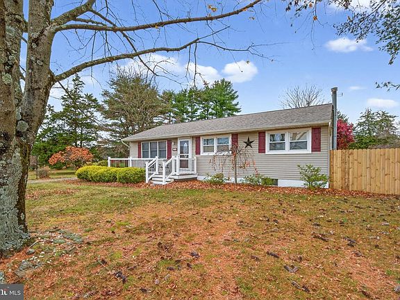 2nd image of 5 Buckalew Ln
