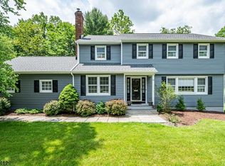 95 Glenside Rd, New Providence, NJ 07974