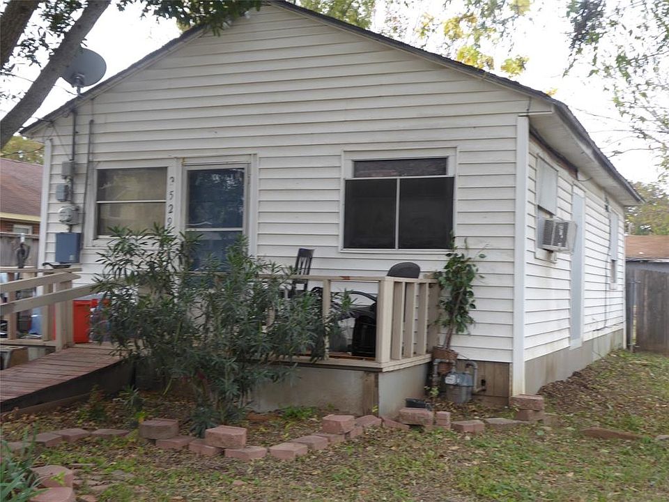 1st image of 2529 Kenesaw Dr